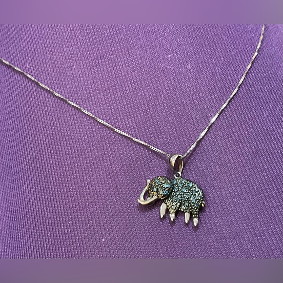 Ross- Simon’s: blue diamond elephant sterling silver pendant and necklace set. - Picture 5 of 7